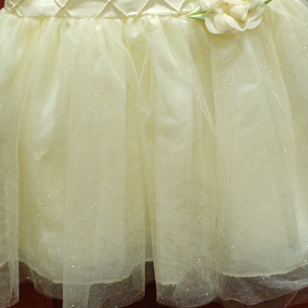 Dress - Picture 4 of 4